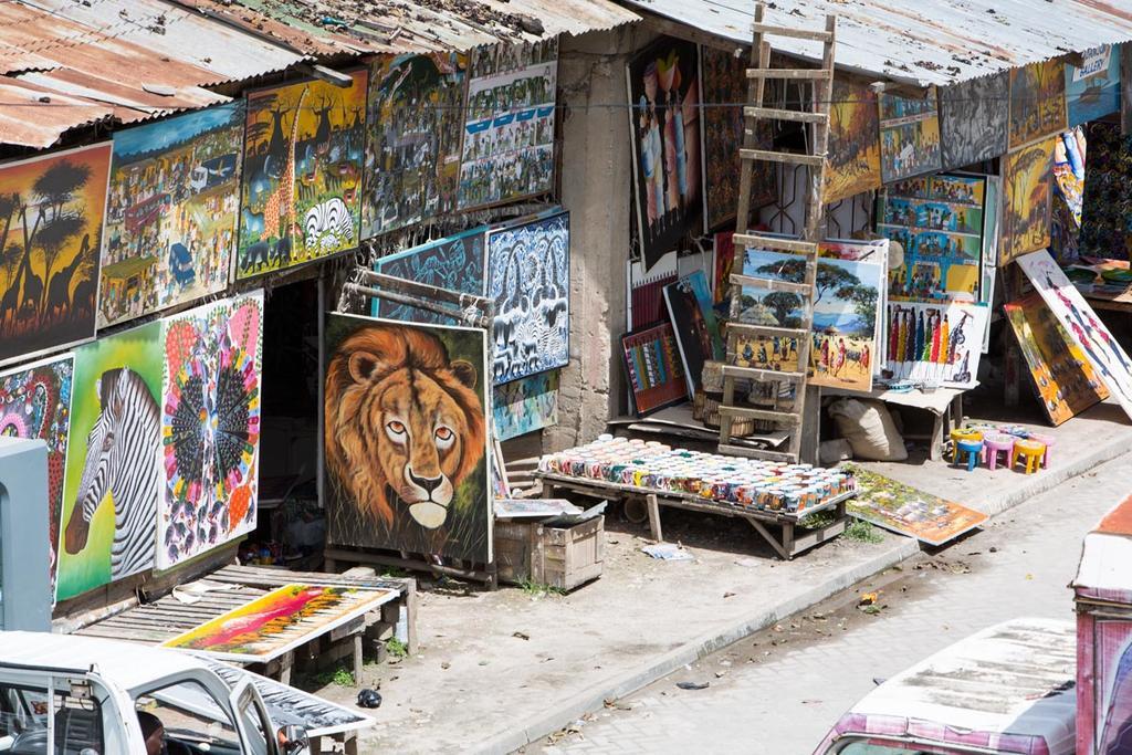 Q-Bar & Guesthouse Dar es Salaam Exterior foto