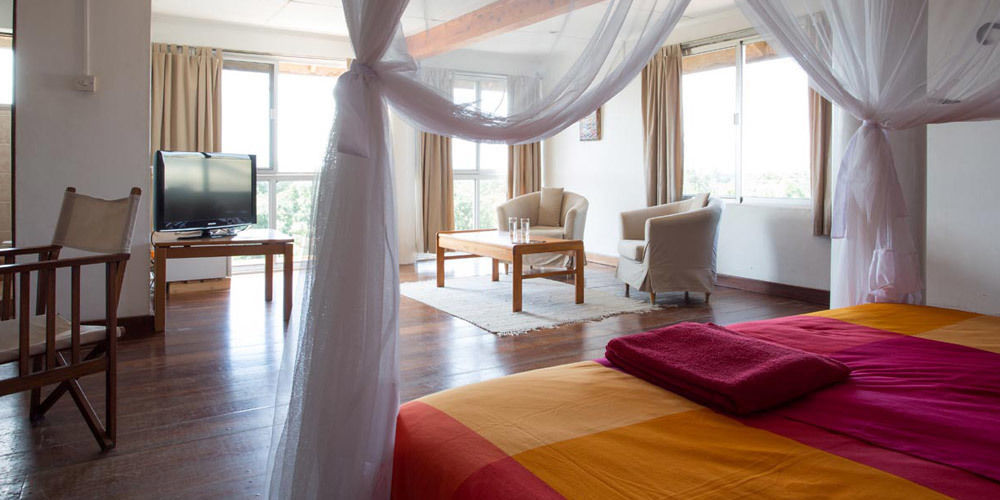 Q-Bar & Guesthouse Dar es Salaam Exterior foto